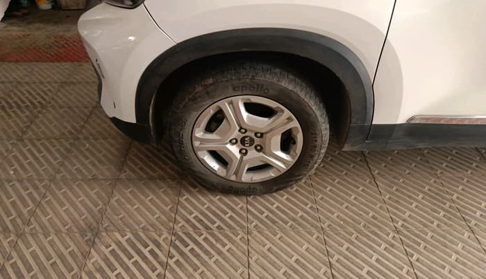 2020 KIA SONET HTK PLUS 1.5, Diesel, Manual, 75,610 km, tyre