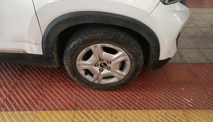 2020 KIA SONET HTK PLUS 1.5, Diesel, Manual, 75,610 km, tyre