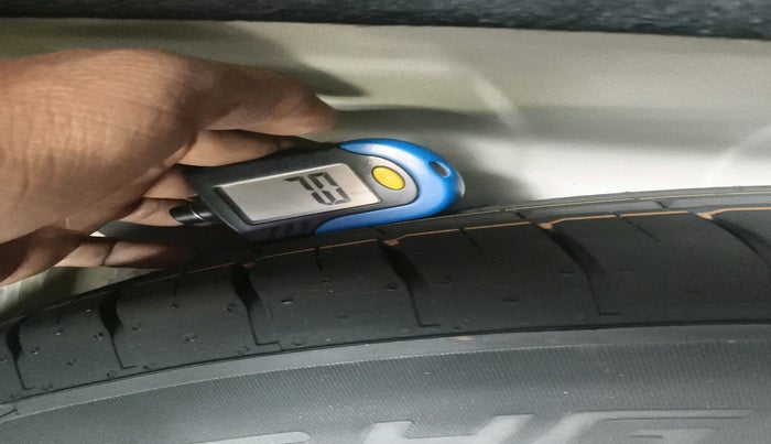 2025 Tata PUNCH PURE MT, Petrol, Manual, 16,486 km, tyre