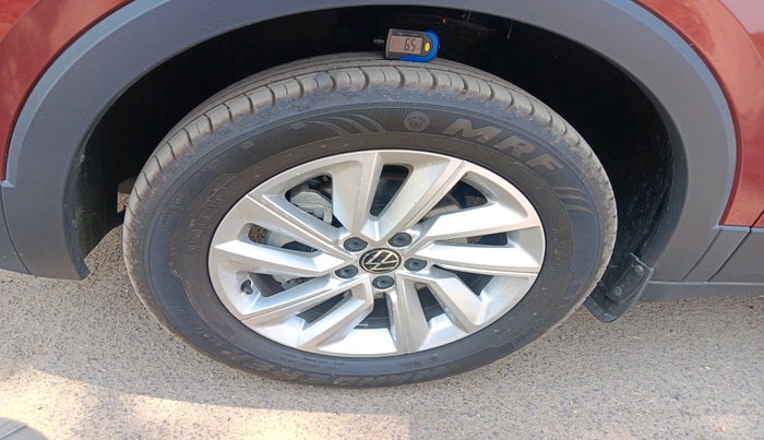 2025 Volkswagen TAIGUN HIGHLINE 1.0 TSI MT, Petrol, Manual, 1,235 km, tyre