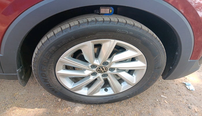 2025 Volkswagen TAIGUN HIGHLINE 1.0 TSI MT, Petrol, Manual, 1,235 km, tyre