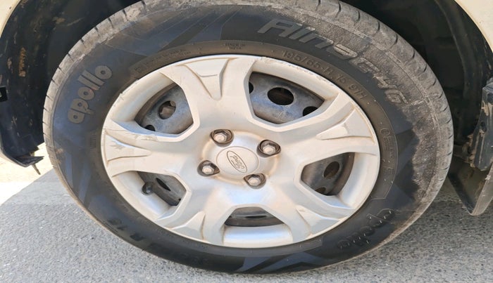 2016 Ford Ecosport TREND+ 1.0L ECOBOOST, Petrol, Manual, 40,834 km, tyre