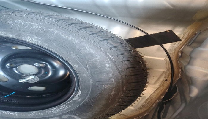 2019 Renault Kwid RXT 1.0 AMT (O), Petrol, Automatic, 18,678 km, tyre