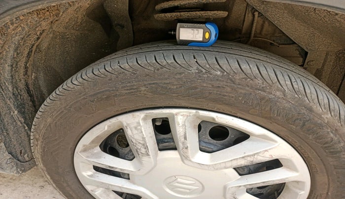 2016 Maruti Vitara Brezza VDI (O), Diesel, Manual, 1,11,592 km, tyre