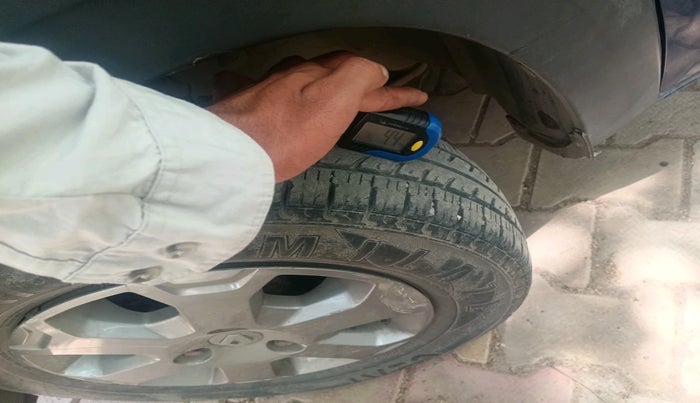 2019 Renault Kwid CLIMBER 1.0, Petrol, Manual, 40,584 km, tyre