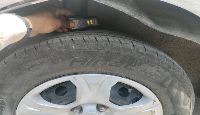 2016 Ford Ecosport AMBIENTE 1.5L DIESEL, Diesel, Manual, 1,69,370 km, tyre