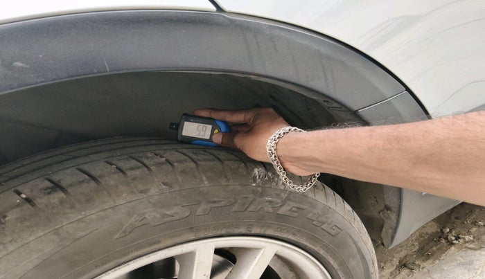 2006 BMW X3 3.0d, Diesel, Automatic, 1,13,276 km, tyre