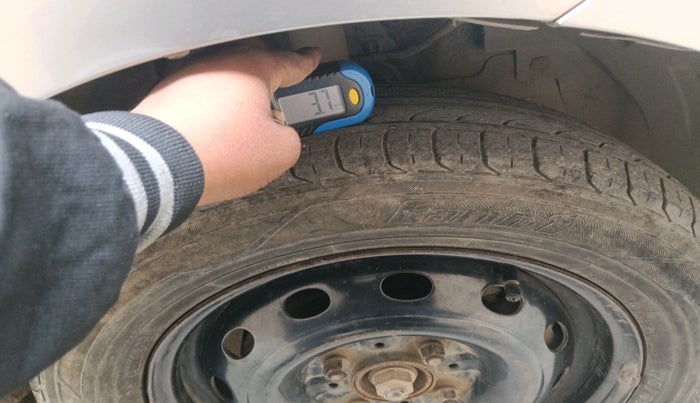 2015 Tata Bolt XM REVOTRON, Petrol, Manual, 74,775 km, tyre