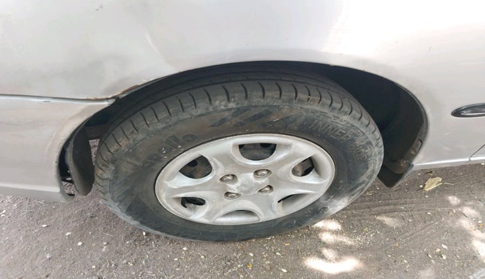 2003 Hyundai Accent CRDI, Diesel, Manual, 2,18,380 km, tyre