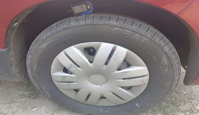 2015 Maruti Alto 800 LXI, CNG, Manual, 67,335 km, tyre