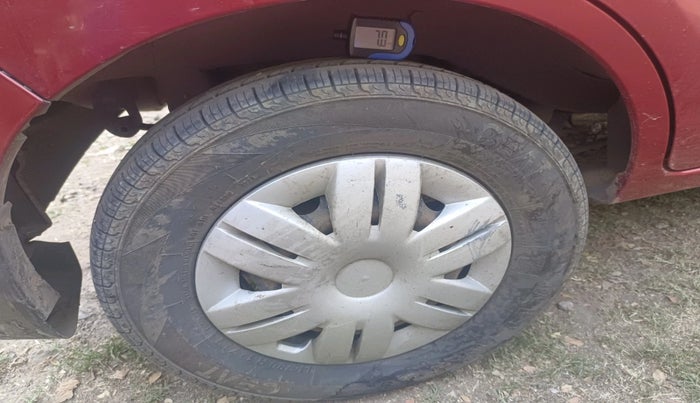2015 Maruti Alto 800 LXI, CNG, Manual, 67,335 km, tyre