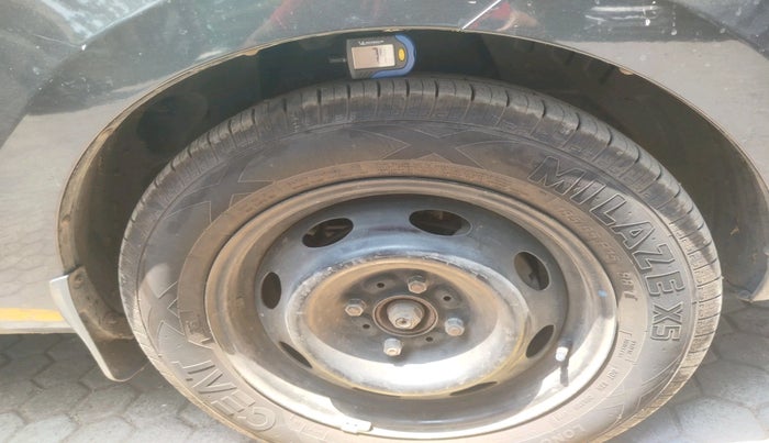 2015 Tata Zest XMS PETROL, Petrol, Manual, 33,630 km, tyre