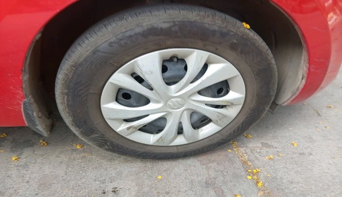 2019 Maruti Swift VXI, Petrol, Manual, 64,602 km, tyre