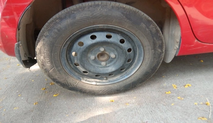 2019 Maruti Swift VXI, Petrol, Manual, 64,602 km, tyre