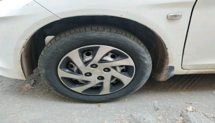 2015 Honda Amaze 1.2L I-VTEC E, CNG, Manual, 81,706 km, tyre