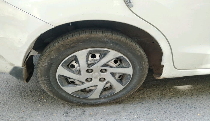 2015 Honda Amaze 1.2L I-VTEC E, CNG, Manual, 81,706 km, tyre