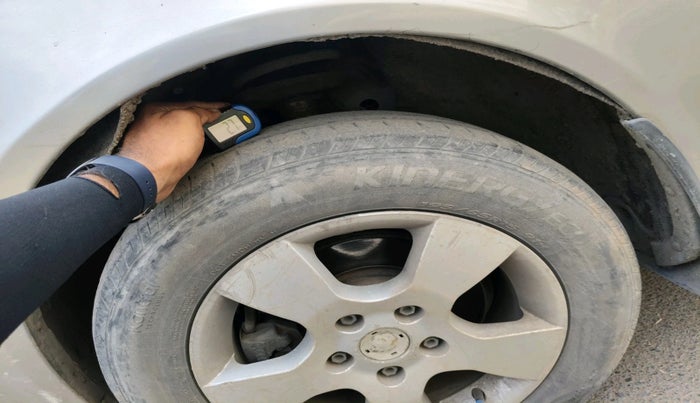 2009 Skoda Laura AMBIENTE 1.9 TDI MT, Diesel, Manual, 1,43,567 km, tyre