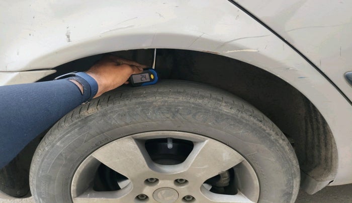 2009 Skoda Laura AMBIENTE 1.9 TDI MT, Diesel, Manual, 1,43,567 km, tyre