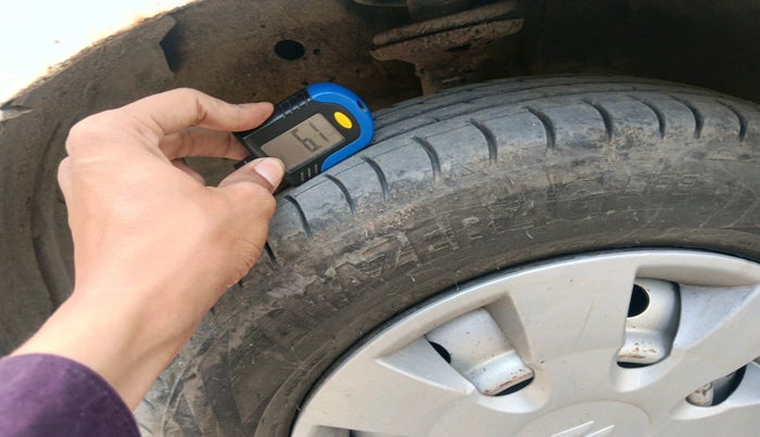 2011 Maruti Wagon R 1.0 LXI, Petrol, Manual, 1,30,099 km, tyre