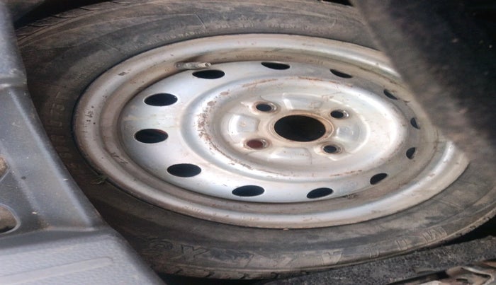 2011 Maruti Wagon R 1.0 LXI, Petrol, Manual, 1,30,099 km, tyre