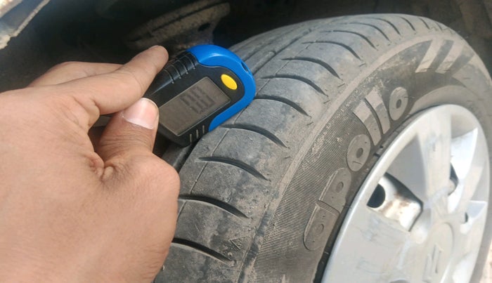 2011 Maruti Wagon R 1.0 LXI, Petrol, Manual, 1,30,099 km, tyre