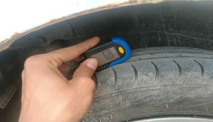 2011 Maruti Wagon R 1.0 LXI, Petrol, Manual, 1,30,099 km, tyre