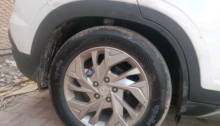 2020 Hyundai Creta SX 1.5 PETROL, Petrol, Manual, 9,00,000 km, tyre