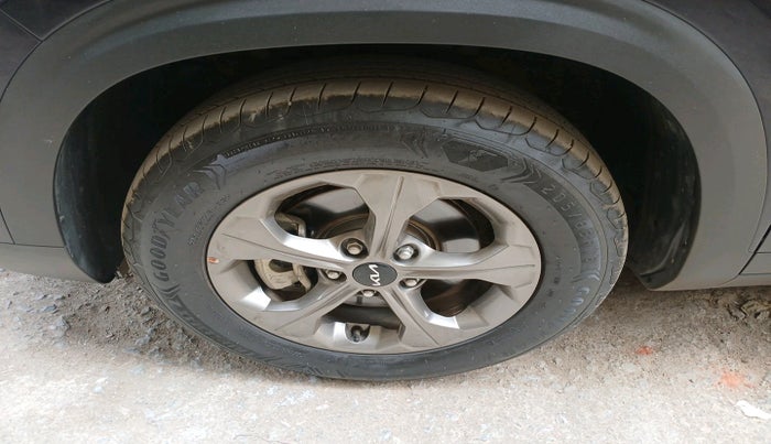 2025 KIA SELTOS HTK (O), Petrol, Manual, 5,092 km, tyre