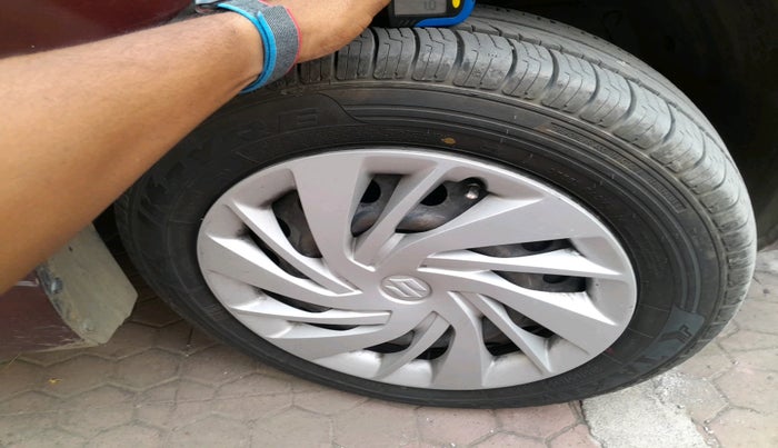 2020 Maruti Ertiga VXI CNG, CNG, Manual, 1,49,397 km, tyre