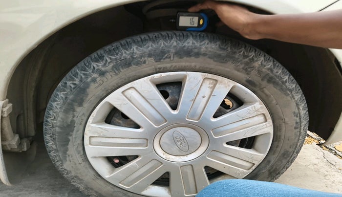 2012 Ford Figo EXI 1.2 PETROL, Petrol, Manual, 1,53,823 km, tyre