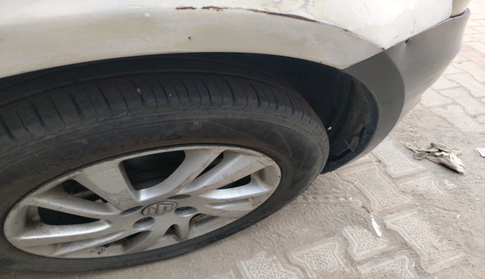 2012 Maruti Swift ZDI, Diesel, Manual, 2,12,482 km, tyre