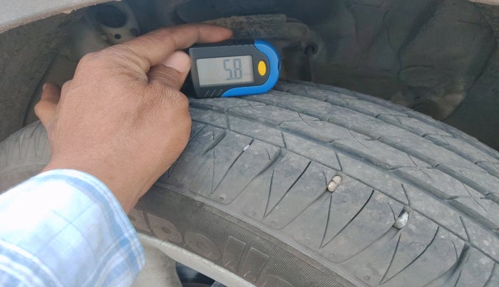 2017 Hyundai Creta SX PLUS 1.6 DIESEL, Diesel, Manual, 1,48,590 km, tyre