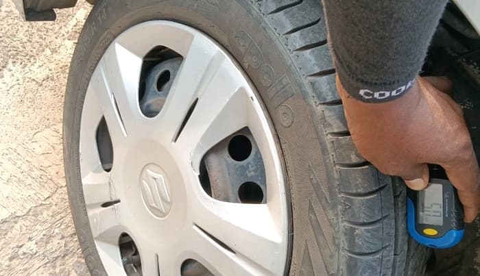 2014 Maruti Wagon R 1.0 VXI, Petrol, Manual, 26,056 km, tyre