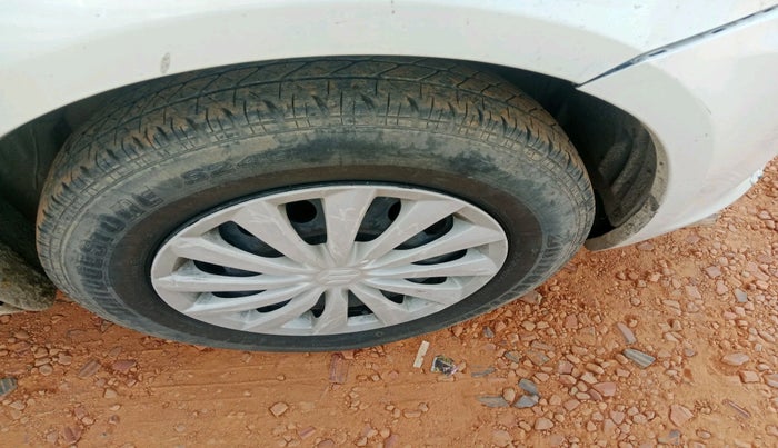 2016 Maruti Swift Dzire VDI, Diesel, Manual, 79,964 km, tyre