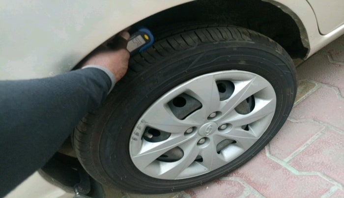 2006 Hyundai Accent VIVA CRDI, Diesel, Manual, 1,43,240 km, tyre