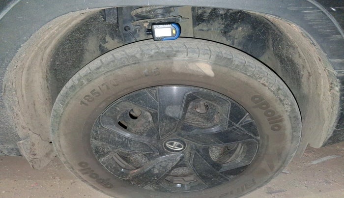 2021 Tata PUNCH ADVENTURE MT, CNG, Manual, 1,39,833 km, tyre