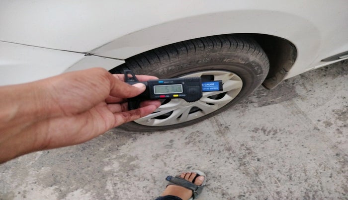 2018 Maruti Swift VXI, CNG, Manual, 88,293 km, tyre