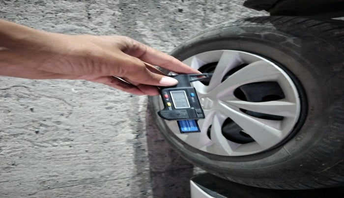 2018 Maruti Swift VXI, CNG, Manual, 88,293 km, tyre