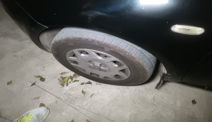 2011 Fiat Grand Punto DYNAMIC 1.3, Diesel, Manual, 2,06,074 km, tyre