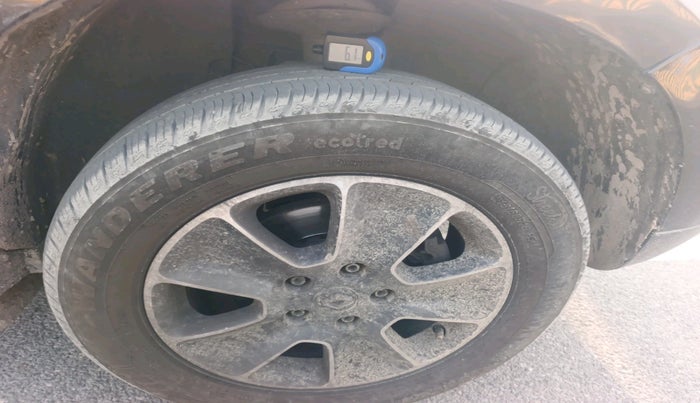 2017 Renault Duster 85 PS RXZ DIESEL, Diesel, Manual, 70,837 km, tyre