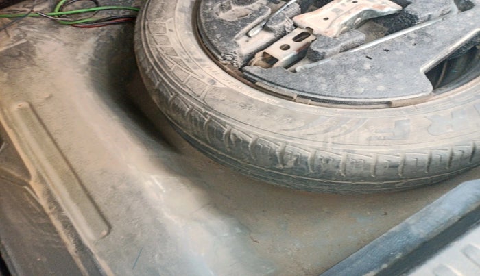 2017 Maruti Vitara Brezza VDI, Diesel, Manual, 83,811 km, tyre