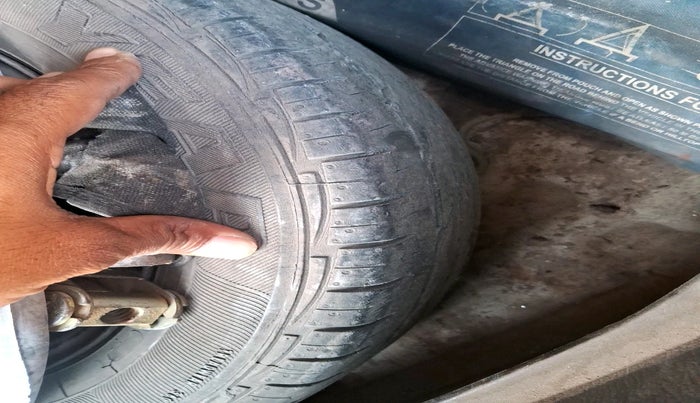 2012 Hyundai Santro Xing GLS, Petrol, Manual, 76,283 km, tyre