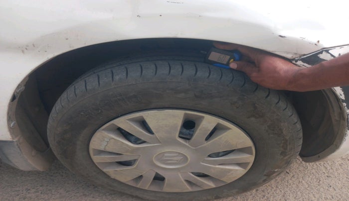 2012 Maruti Swift VXI, Petrol, Manual, 1,69,087 km, tyre