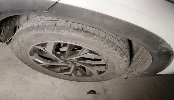 2023 Hyundai Creta SX (O) IVT 1.5 PETROL, Petrol, Automatic, 52,567 km, tyre