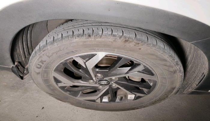 2023 Hyundai Creta SX (O) IVT 1.5 PETROL, Petrol, Automatic, 52,567 km, tyre