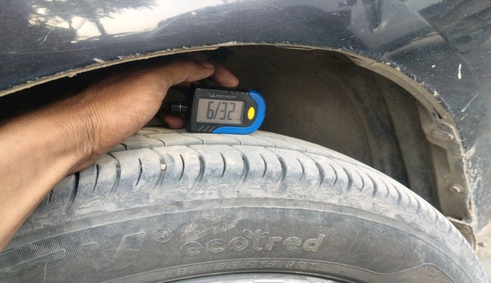 2018 Toyota YARIS G MT, Petrol, Manual, 1,18,962 km, tyre