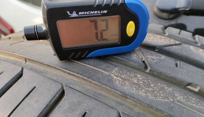 2015 Ford Ecosport TITANIUM 1.5L PETROL, Petrol, Manual, 1,99,117 km, tyre