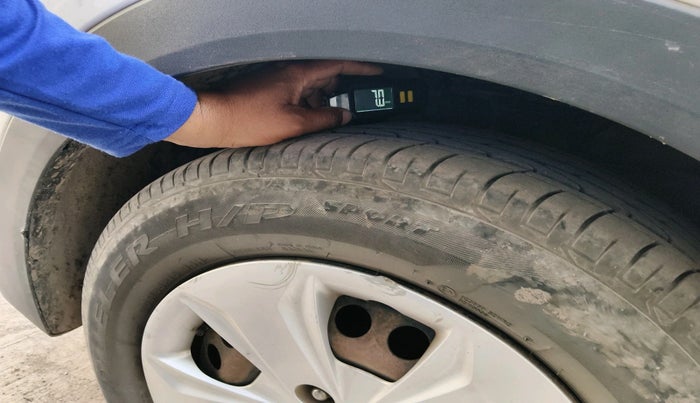 2016 Hyundai Creta BASE 1.4 DIESEL, Diesel, Manual, 1,04,075 km, tyre