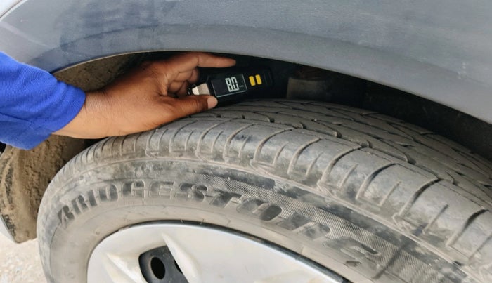 2016 Hyundai Creta BASE 1.4 DIESEL, Diesel, Manual, 1,04,075 km, tyre