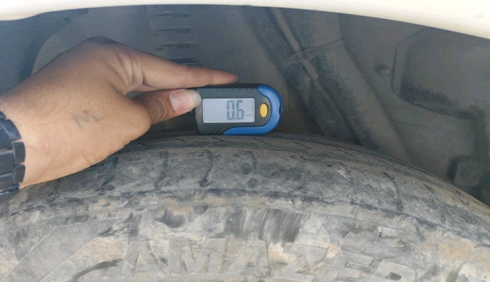 2013 Mahindra Verito 1.5 D6, Diesel, Manual, 1,78,206 km, tyre